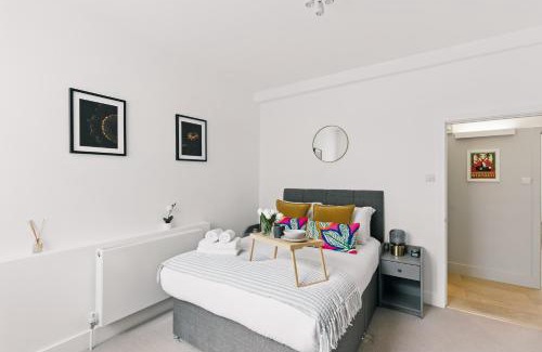 Clerkenwell Apartment | Modern 1-Bedroom Retreat in Trendy Clerkenwell