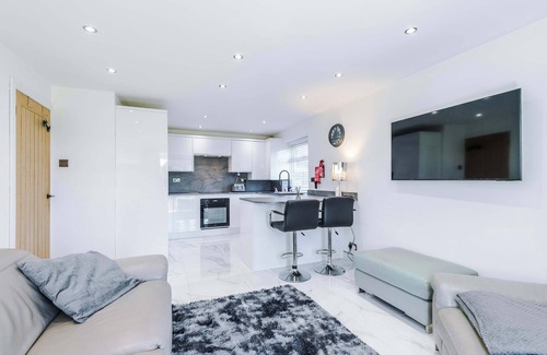 Whitefield Apartment | Modern 1BR Apartment in Whitefield