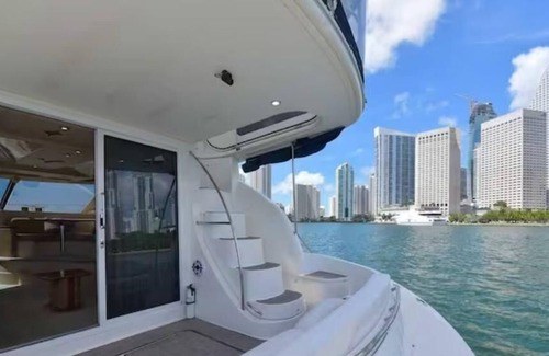 Coral Terrace Apartment | Modern 1BR Miami Apt: Sleeps 3, Kitchenette