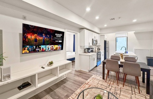 Olde Kensington Apartment | Modern 2 BD | Sleeps 6 | Northern Liberties