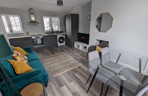 Husbands Bosworth Apartment | Modern 2-bed Apartment - inc private parking