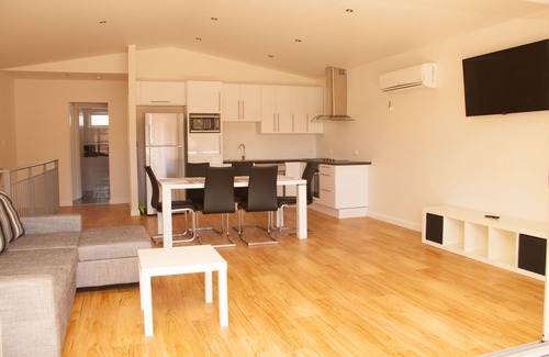 Port Vincent Apartment | Modern 2 Bedroom Apartment with Stunning Sea Views