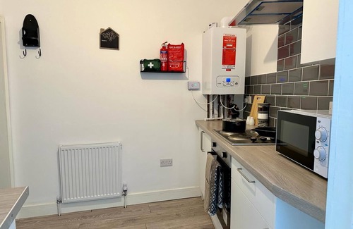 Briton Ferry Apartment | Modern 2 Bedroom Apartment - Neath Port Talbot Near Briton Ferry Train Station