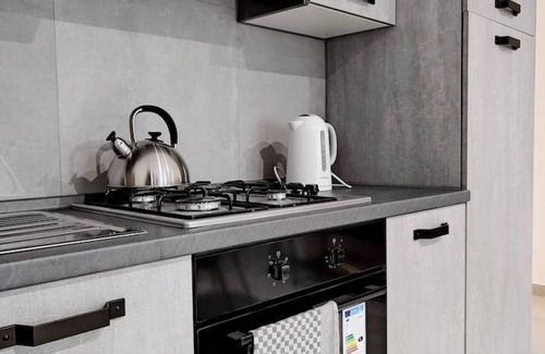 Gzira Apartment | Modern 2-Bedroom Apartment in Il-Gżira, Malta