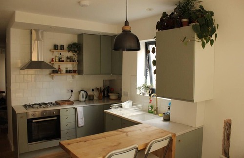Bruce Grove Apartment | Modern 2-bedroom garden apartment in North London