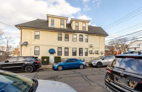 Black Rock Historic District Apartment | Modern 2 Bedroom in Black Rock