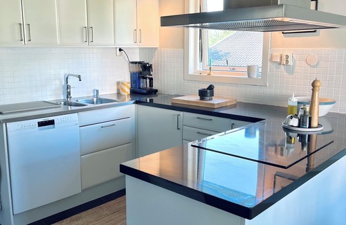 Nacka Municipality Villa | Modern 200sqm Home With 5 Bedrooms & all the Necessities for Family & Friends