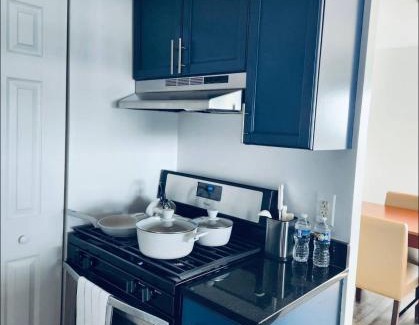 Towson Apartment | Modern 2bed 2 bath heart of Townson suite