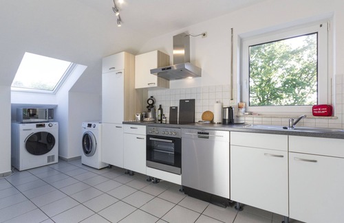 Waldbrol Apartment | Modern 2br appartement with Netflix, 50mbit wifi close to Panarbora