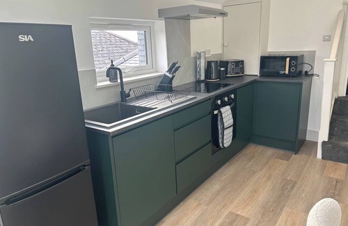 West Hendon Apartment | Modern 2BR flat in Hendon near Wembley Stadium