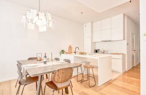Muinkparkwijk Apartment | Modern 2BR Gem in Ghent's Heart