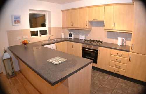 Belfast City Centre Apartment | MODERN 3 BED 2 Bathroom FAMILY APARTMENT CITY VIEWS 98 m2 FREE PARKING & WIFI