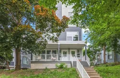 Lowry Hill East House | Modern 3 Bed 3 Bath Condo in Uptown