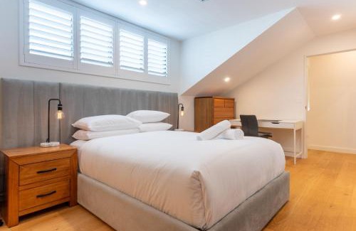 Ryde House | Modern 3-Bed Townhouse with Alfresco Dining & BBQ