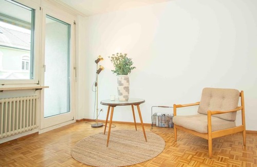 Basel Apartment | Modern 3-bedroom apartment in city centre