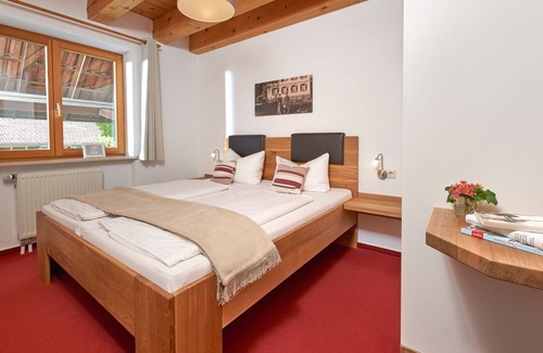 Bitzenhofen Apartment | Modern 3-room country house vacation apartment for families and couples