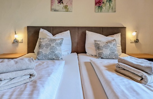 Bitzenhofen Apartment | Modern 3-room country house vacation apartment for families and couples