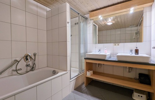 Bitzenhofen Apartment | Modern 3-room country house apartment for couples and families