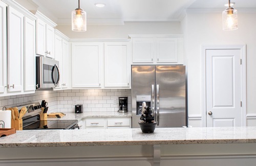 Greenville House | Modern 3BD 3BA Luxury Retreat Near ECU Smart Home, Fast WiFi & EV Charging!