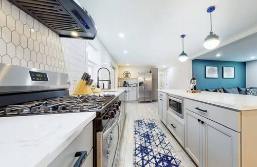 Long Pond House | Modern 3BR Getaway with Hot Tub, Deck & Entertainment in Long Pond