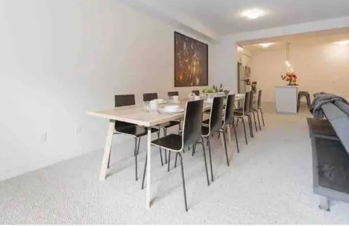 Watertown House | Modern 4 bedroom house in Waterdown