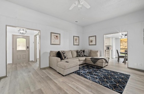 Allen House | Modern 4 BR Gem near Frisco w Pool Table