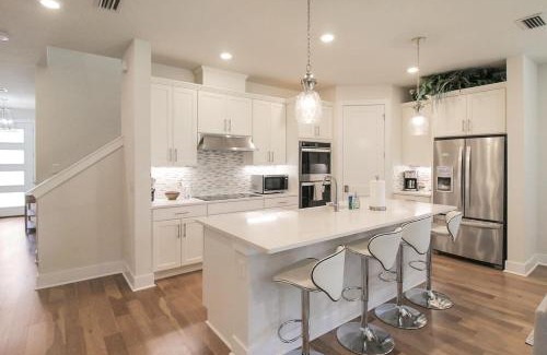 Arlington Park House | Modern 4 BR home in the heart of Sarasota