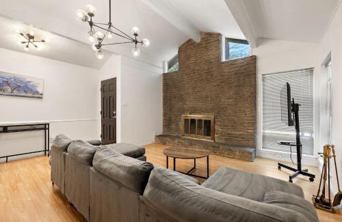 South Lamar House | Modern 4BR Austin Retreat