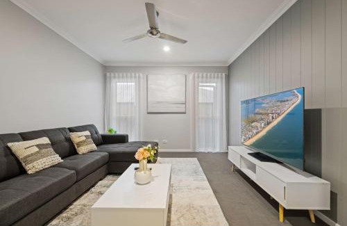 Logan Reserve House | Modern 4BR Home Peaceful Logan Reserve Stay