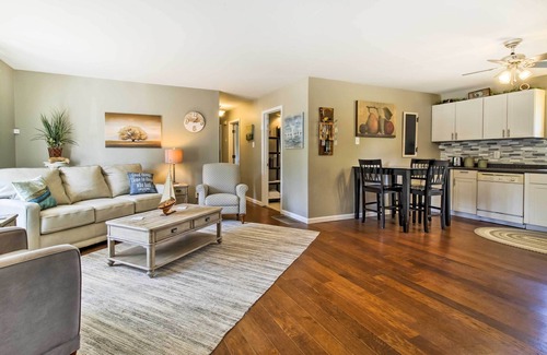 Stockton House | Modern Abode w/Patio ~ 1 Mi to Stockton Lake!
