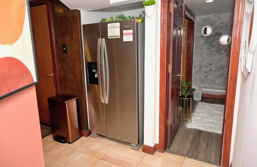 Bellwood Condo | Modern Airport Oasis -Minutes from O'Hare Airport and Downtown Chicago