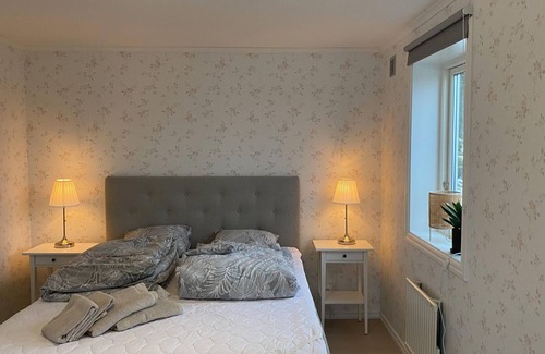 Kinda Municipality House | Modern and comfortable cottage overlooking lake Åsunden.