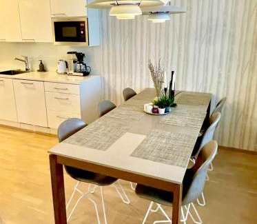 Kallio Apartment | Modern and cosy 3-bedroom apartment with private sauna, in trendy Kalasatama