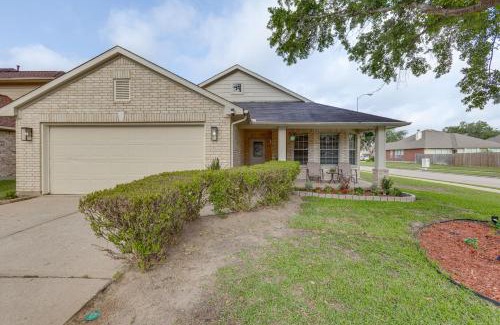 Barker House | Modern and Spacious Family Home with Yard in Houston!