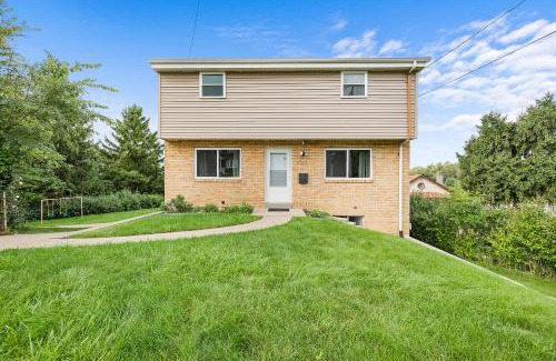 Pittsburgh House | Modern and Spacious House Pittsburgh