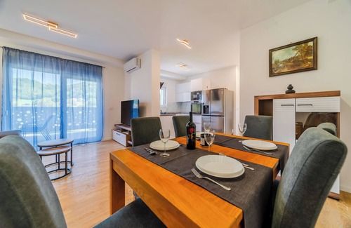 Krapinske Toplice Apartment | Modern Apartment With Balcony And Garage
