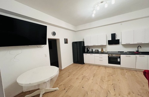 Erwitte Apartment | Modern Apartment 6 Beds Wifi Parking 3 Bedrooms