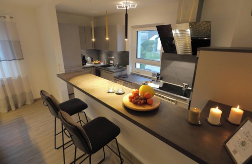 Mastershausen Apartment | Modern Apartment "Zweiradparadies" with Wi-Fi, Terrace & Garden