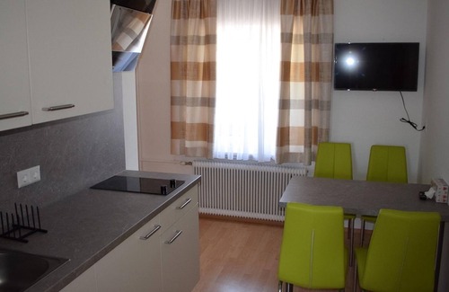 Arnoldstein Apartment | Modern Apartment in Arnoldstein with Garden