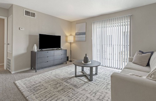 Lake Jackson Apartment | Modern Apartment in Prime Location (ID1004X612)