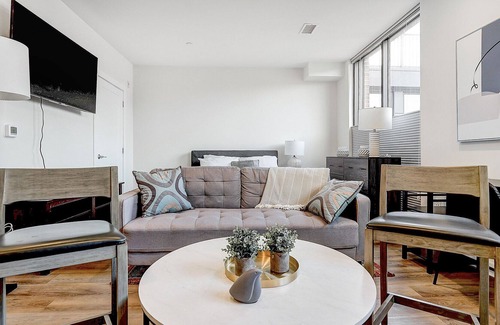 Bala-Cynwyd Apartment | Modern Apartment in Prime Location (ID7010)