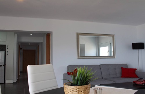 Sant Salvador Apartment | MODERN APARTMENT IN 1st SEA LINE WITH SEA AND MOUNTAIN VIEWS