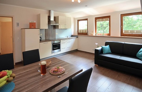 Eslarn Apartment | Modern apartment in Bavaria with garden