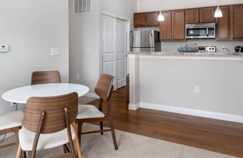 Lewis Center Apartment | Modern Apartment in Prime Location (ID4410X01)