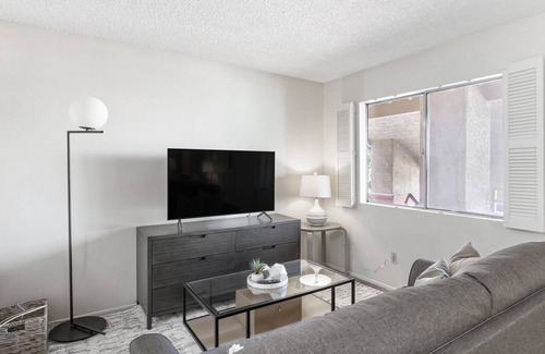 Glendale Apartment | Modern Apartment in Prime Location (ID9297X17)