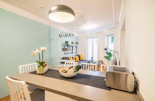 Rotherbaum Apartment | Modern Apartment in Rotherbaum for up to 5 Guests