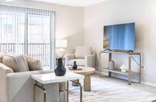 Georgetown Apartment | Modern Apartment in Prime Location (ID9170X94)