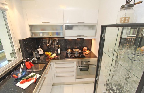 Ascona Apartment | Modern apartment in well-kept residence with indoor pool