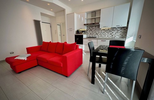 Civitavecchia Apartment | Modern apartment in city center, 5 min. walk from rail station and cruise port.