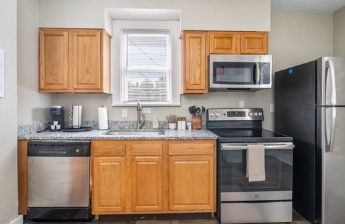 University District Apartment | Modern Apartment Near OSU Campus and Ohio Stadium